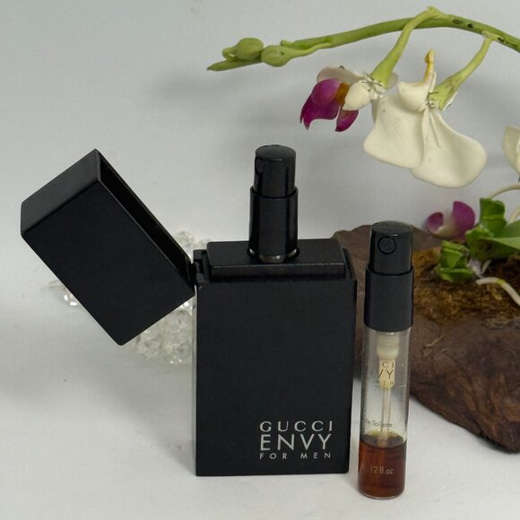 2x Gucci Envy for Men EDT Refill Spray Vial + Gucci Envy Black Refillable Case* - Picture 3 of 7